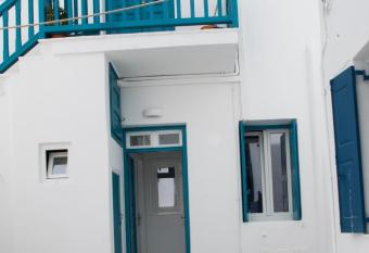 Florance Apartments & Rooms allows 18 year olds to book a room