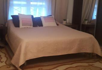 8 Rue Brise Echalas has Balcony rooms