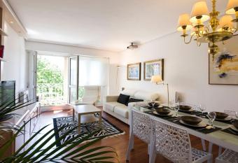 Apartamento PioXII Center allows 18 year olds to book a room