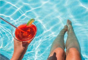 Calipso Ocean Lodge allows 18 year olds to book a room