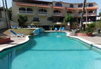 El Kaoba has Smoking/Balcony rooms