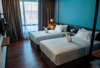 O&G Hotel Parit Buntar allows 18 year olds to book a room