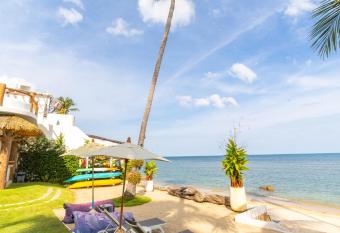 The Rock Samui Poshtel Lamai Beach allows 18 year olds to book a room