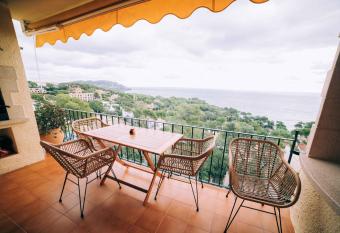 Apartment with a breathtaking view allows 18 year olds to book a room