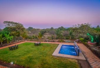 EKO STAY- PANORAMA VILLA has Balcony rooms