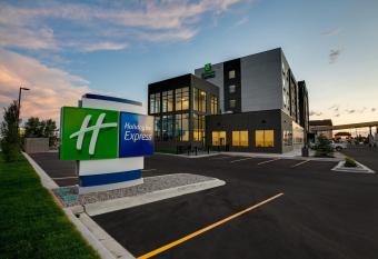 Holiday Inn Express Lethbridge Southeast By IHG allows 18 year olds to book a room