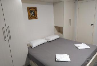 Regency Apartments Adelaide has Balcony rooms