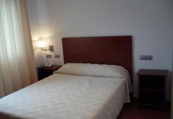 Valcarce Urbasa allows 18 year olds to book a room