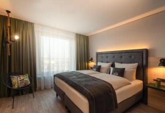 the niu Crusoe allows 18 year olds to book a room