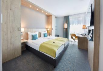 GHOTEL hotel & living Bochum allows 18 year olds to book a room