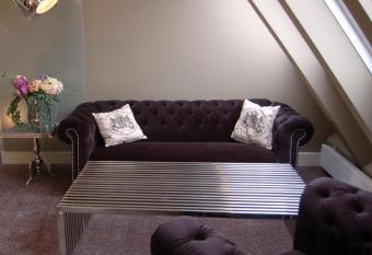 Boutique-Hotel GEORGES allows 18 year olds to book a room