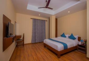 OYO 273 Hotel Rara Palace allows 18 year olds to book a room