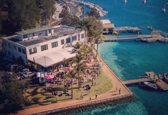 Pasadena Sydney has Balcony rooms