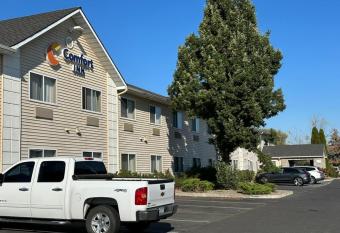 Comfort Inn Ellensburg allows 18 year olds to book a room
