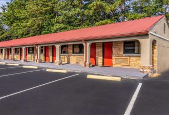 Americas Best Value Inn Opelika has Smoking rooms