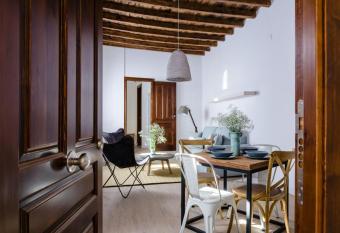 Casas del Albaic  n allows 18 year olds to book a room