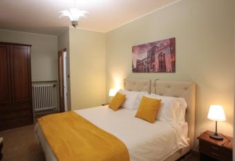 Relais del borgo has Balcony rooms