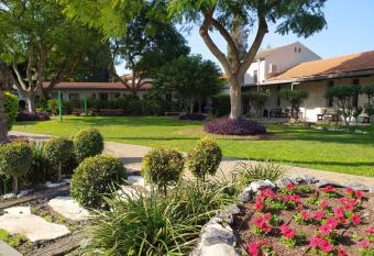 Degania Bet Kibbutz Country Lodging allows 18 year olds to book a room