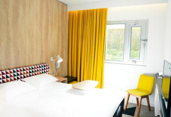 ibis Styles Caen Centre Historique allows 18 year olds to book a room