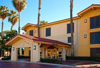 Super 8 by Wyndham San Bernardino has Smoking rooms