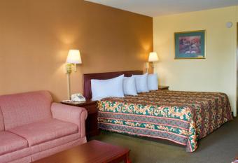 Relax Inn - Monroe has Smoking rooms