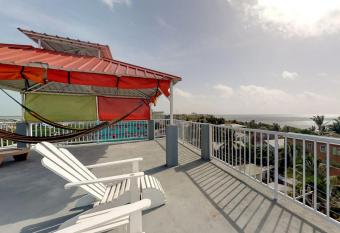 Laguna Hotel has Balcony rooms