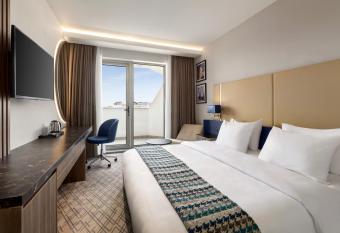 Wyndham Bukhara allows 18 year olds to book a room