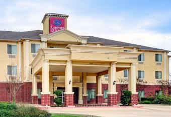 Comfort Suites Texas Ave. allows 18 year olds to book a room