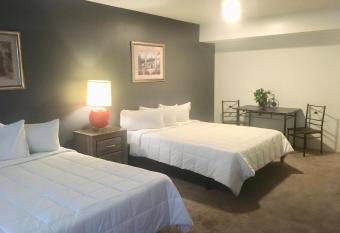 Siegel Slots and Suites (No Resort Fees) allows 18 year olds to book a room