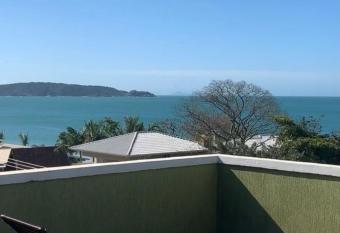 Pousada Brisa do Mar allows 18 year olds to book a room