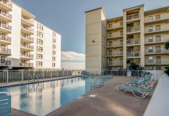 Island Shores Condos has Balcony rooms