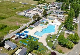 BVCO LOCATIONS PROCHE CHATEAUX ET BEAUVAL DANS LE LOIR et CHER has Balcony rooms