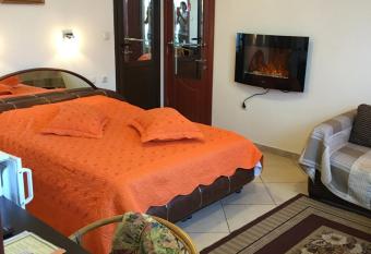 Guesthouse Elizabeth has Balcony rooms