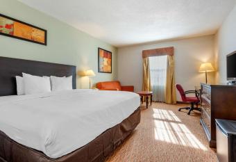 Quality Inn Sarnia allows 18 year olds to book a room