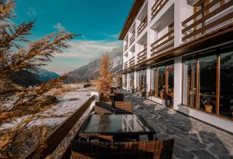Alpine Lounge Kazbegi has Balcony rooms