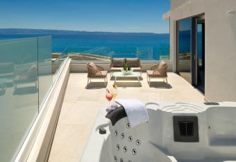 Amphora Hotel allows 18 year olds to book a room