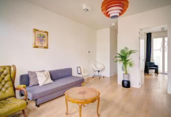 The Greenplace Apartments in the Heart of Antwerp has Balcony rooms