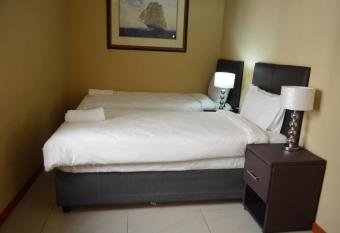 ST@Y-1-BnB has rooms with a private hot tub