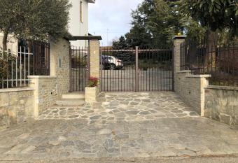 Villa Ciocca has Balcony rooms