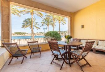 Sa Torre has Balcony rooms