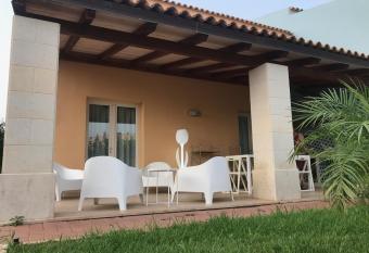 Villa Giovanna has Balcony rooms