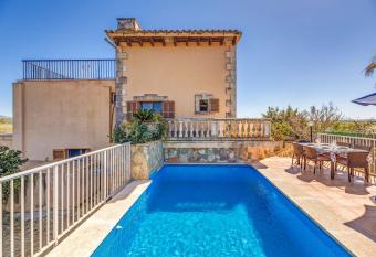 Finca Campas has Balcony rooms