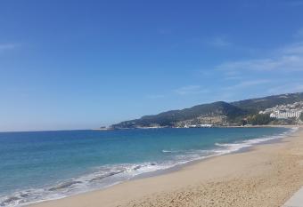 Sesimbra California Beach Apartment has Balcony rooms