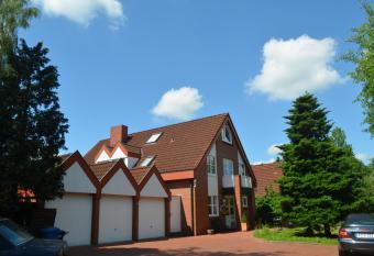 G  stehaus Vigliarolo allows 18 year olds to book a room