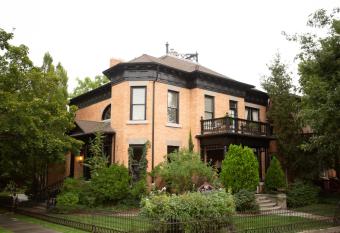 Ellerbeck Bed & Breakfast allows 18 year olds to book a room