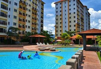 Apartment @ Bukit Merah Laketown has Balcony rooms
