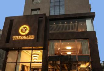 The Grand has Balcony rooms