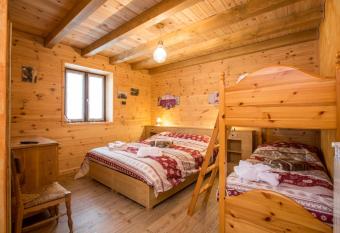 Alloggio del contadino has Balcony rooms