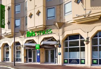 ibis Styles Lille Centre Gare Beffroi allows 18 year olds to book a room