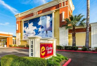 Clarion Hotel Concord Walnut Creek allows 18 year olds to book a room